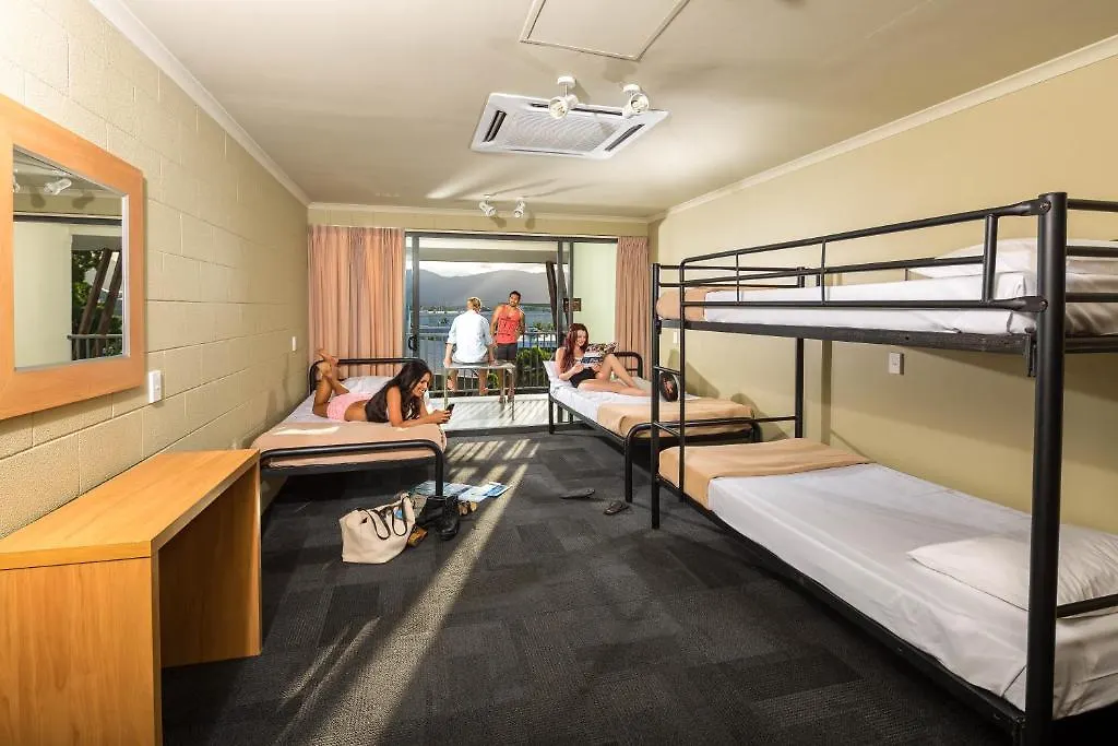 Hostel Gilligan'S Hotel & Resort Cairns Australia