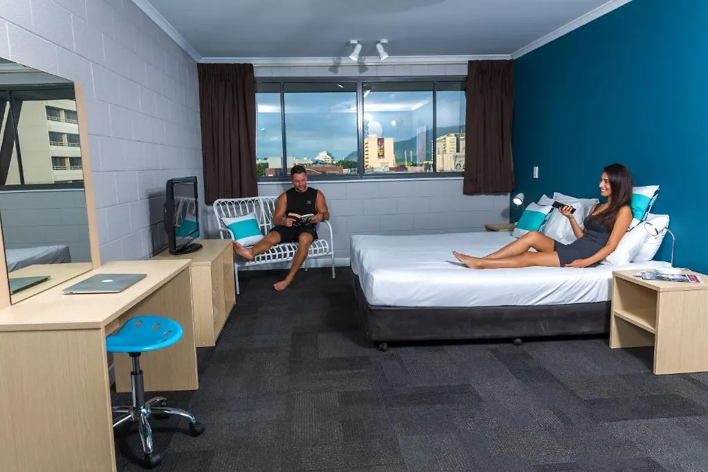 Gilligan'S Hotel & Resort Cairns