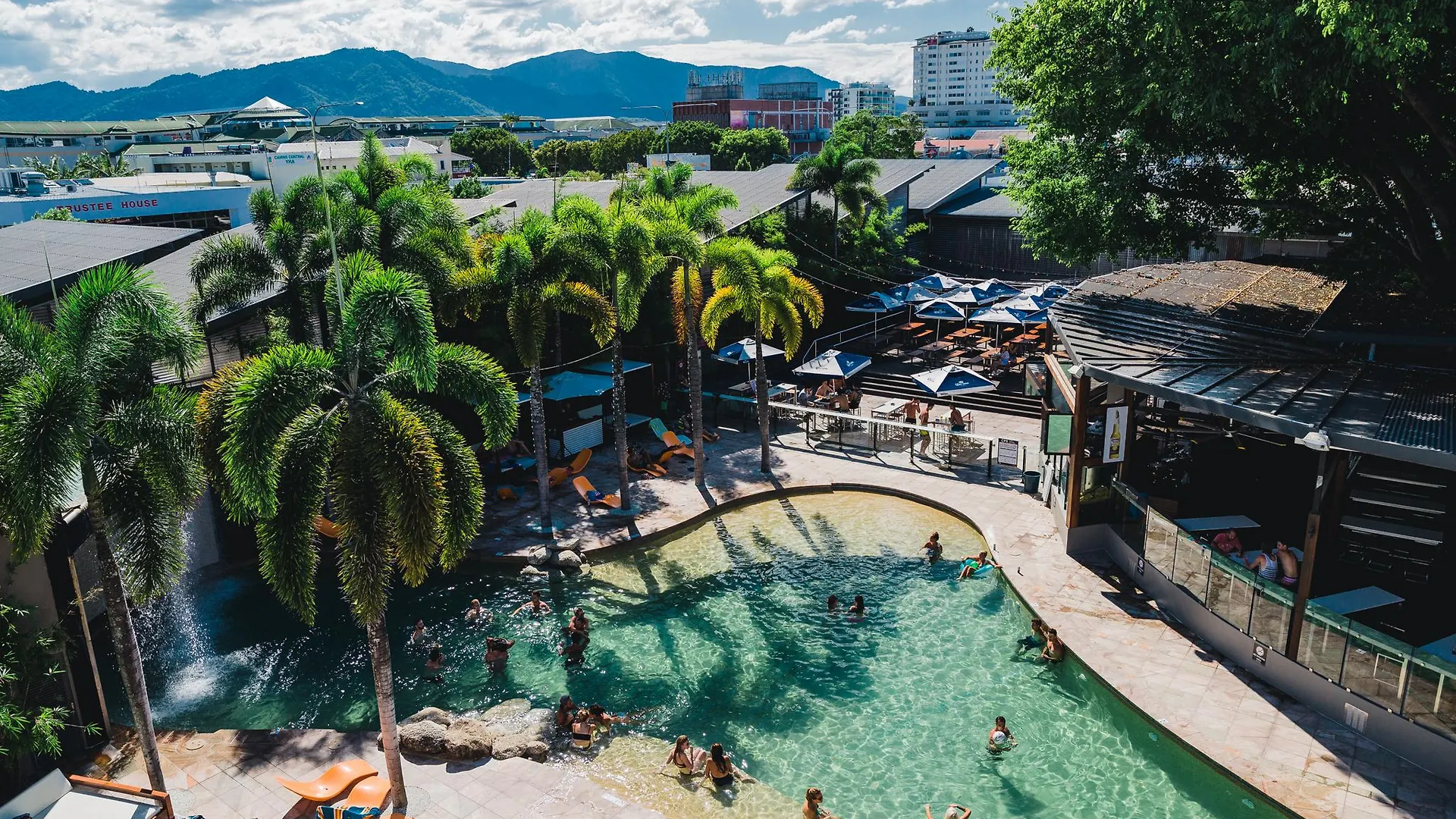 Hostel Gilligan'S Hotel & Resort Cairns