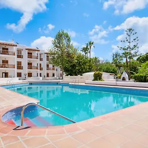 https://azuline-apartamentos-can-sanso.ibizaislandhotels.net